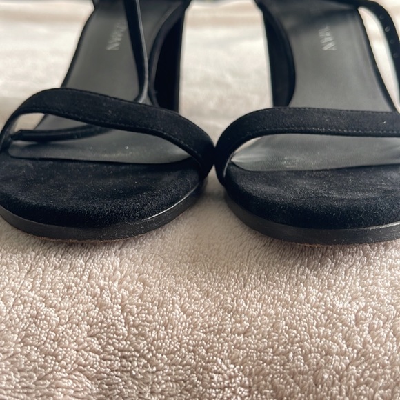 STUART WEITZMAN // NearlyNude black suede sandals ( 8 ) - Picture 4 of 5
